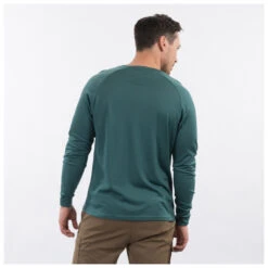 Bergans Lysebu Wool Henley - Longsleeve 8 Bergans Lysebu Wool Henley - Longsleeve -Outdoor Wear Store bergans lysebu wool henley longsleeve detail 4