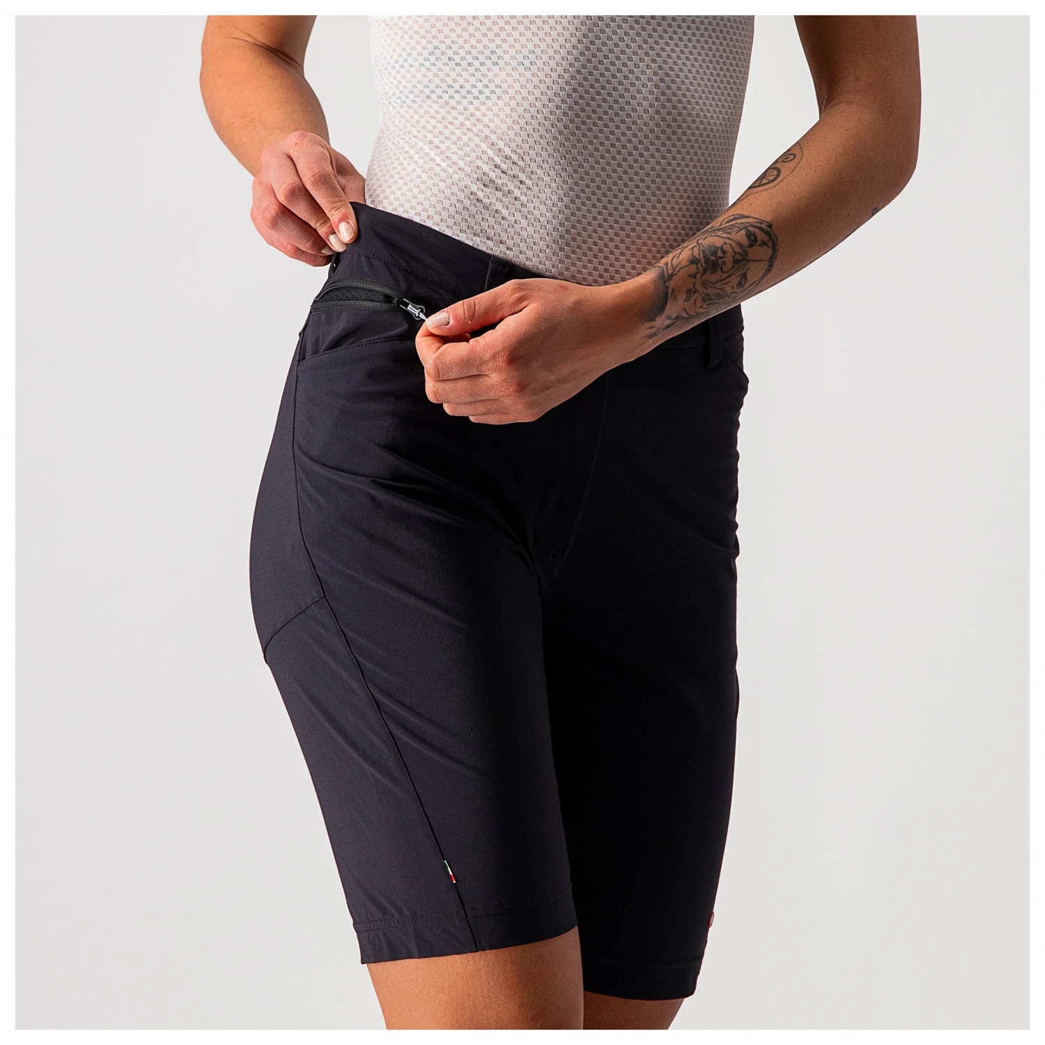 Castelli Women's Unlimited Baggy Shorts - Cycling Bottoms 4 Castelli Women's Unlimited Baggy Shorts - Cycling Bottoms - Image 4