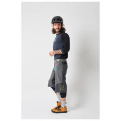 Dirtlej Trailscout Half & Half - Cycling Bottoms -Outdoor Wear Store dirtlej trailscout half half cycling bottoms detail 3