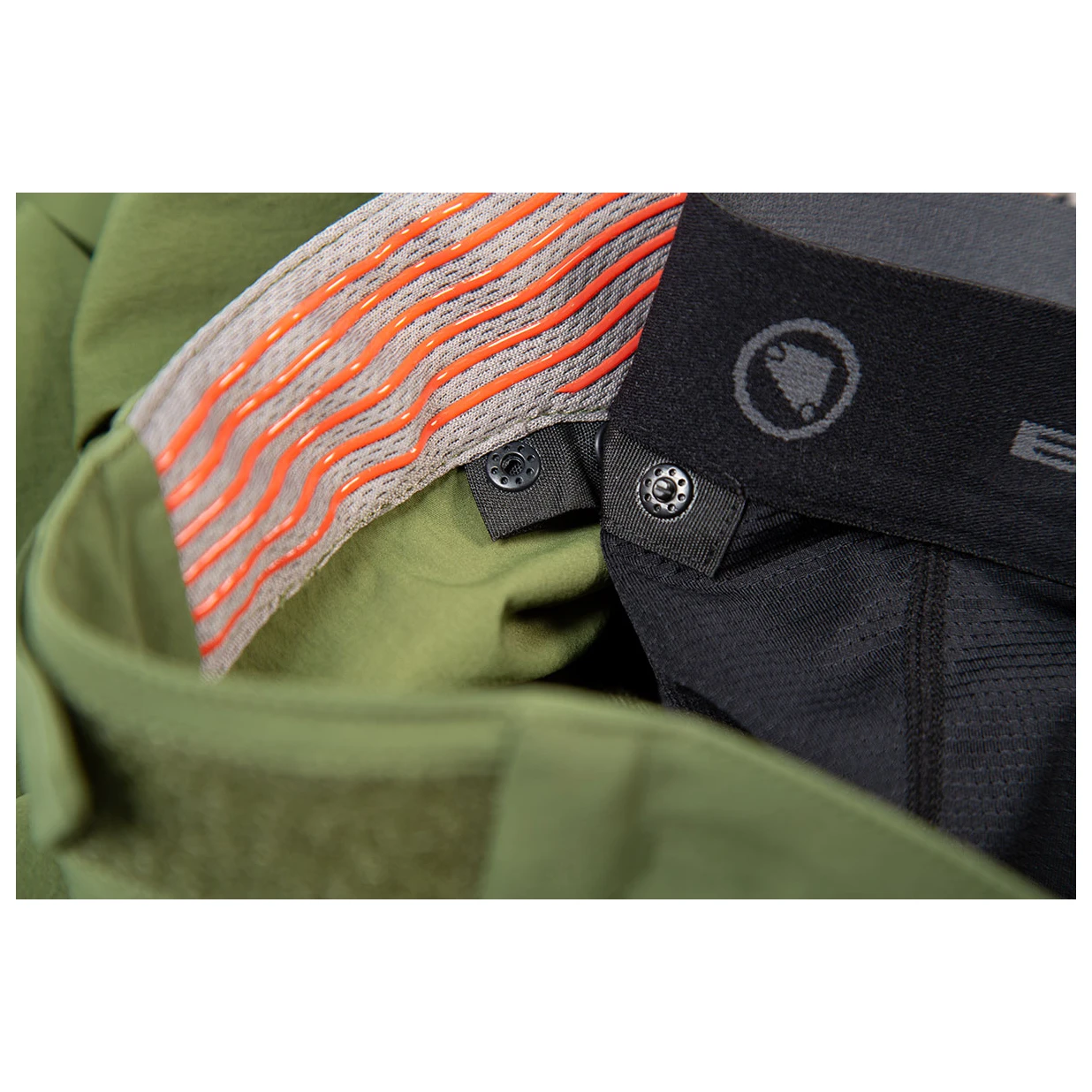 Endura GV500 Foyle Short - Cycling Bottoms 4 Endura GV500 Foyle Short - Cycling Bottoms - Image 4