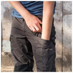 FJÄLLRÄVEN Barents Pro - Walking Trousers 19 FJÄLLRÄVEN Barents Pro - Walking Trousers -Outdoor Wear Store fjaellraeven barents pro walking trousers detail 9