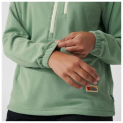 FJÄLLRÄVEN Women's Vardag Lite Fleece - Fleece Jumper 15 FJÄLLRÄVEN Women's Vardag Lite Fleece - Fleece Jumper -Outdoor Wear Store fjaellraeven womens vardag lite fleece fleece jumper detail 8