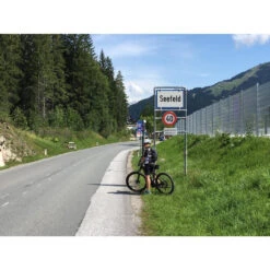 Loeffler Women's Bike-Hose Tour Extrakurz - Cycling Bottoms -Outdoor Wear Store loeffler womens bike hose tour extrakurz radhose 80897dc90e213fb1cc0e0ea9f8fbce70 1