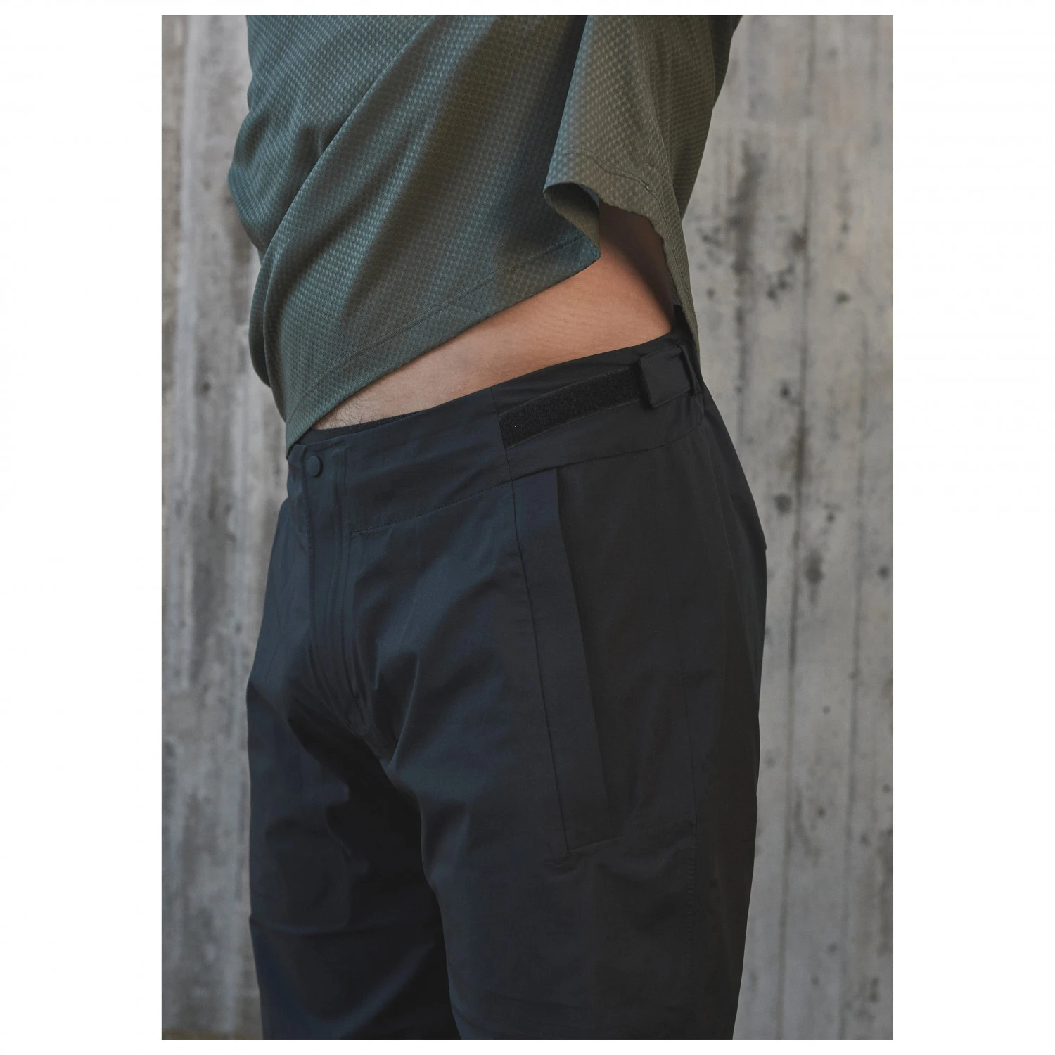 POC Motion Rain Pants - Cycling Bottoms 5 POC Motion Rain Pants - Cycling Bottoms - Image 5