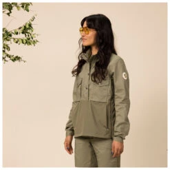 Women's Räven Anorak - Cycling Jacket -Outdoor Wear Store specialized fjaellraeven womens raeven anorak cycling jacket detail 3