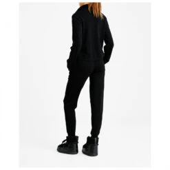 We Norwegians Women's Tind Zip Up - Jumper 6 We Norwegians Women's Tind Zip Up - Jumper -Outdoor Wear Store we norwegians womens tind zip up jumper detail 3